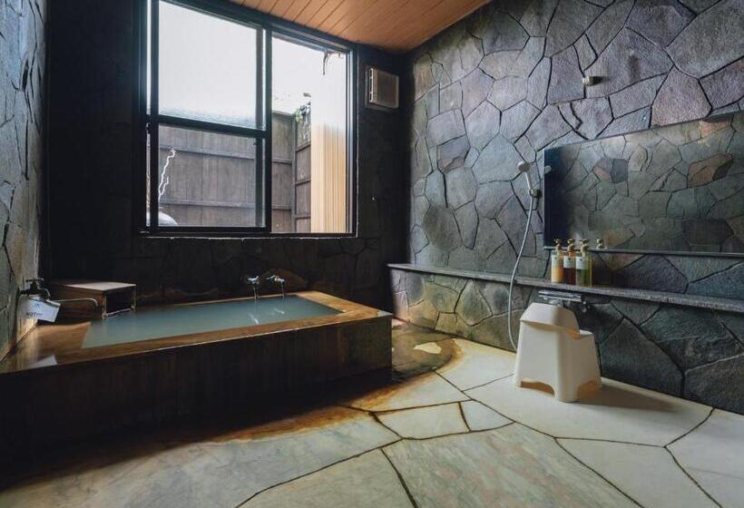 Номер Стандарт Трехместный, Lodge Atelier