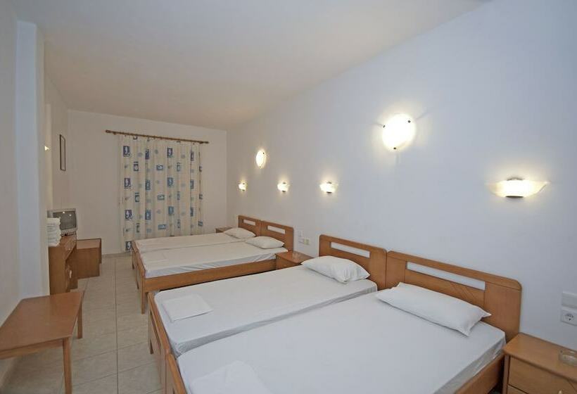 Четырехместный Номер Стандарт, Maki S Place