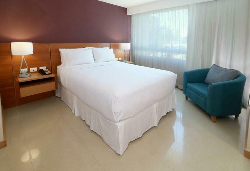 Suite, Staybridge Suites Guadalajara Expo, An Ihg