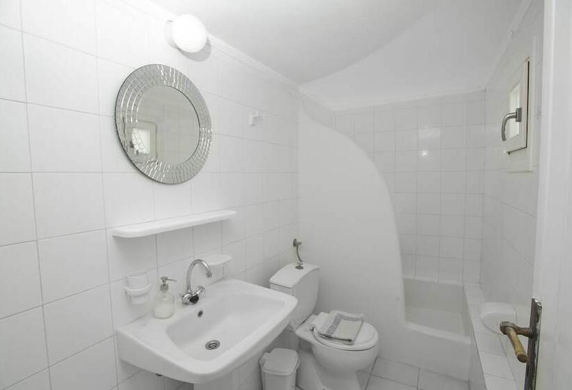 Трехместный Номер Стандарт Вид на Сад, Villa Margarita