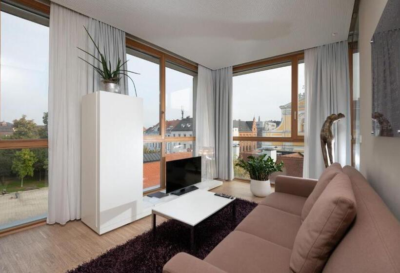 سوییت جونیور, Am Domplatz   Adult Only