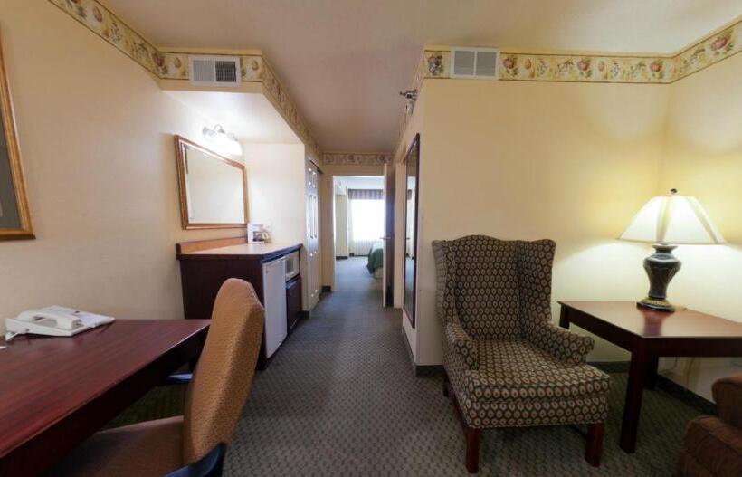 Люкс Кровать Кинг, Country Inn & Suites By Radisson, St. Cloud East, Mn