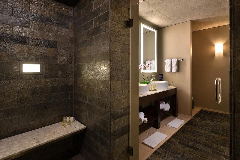 Junior Suite, Eurostars Magnificent Mile