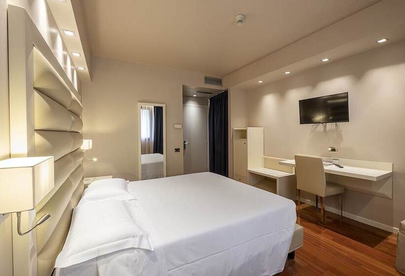 Habitación Deluxe, Touring