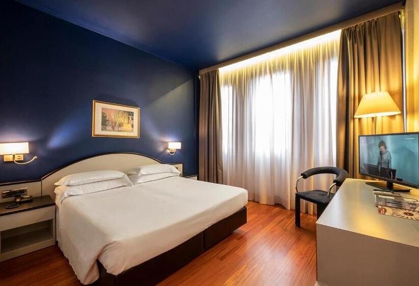 Habitación Estándar, Touring