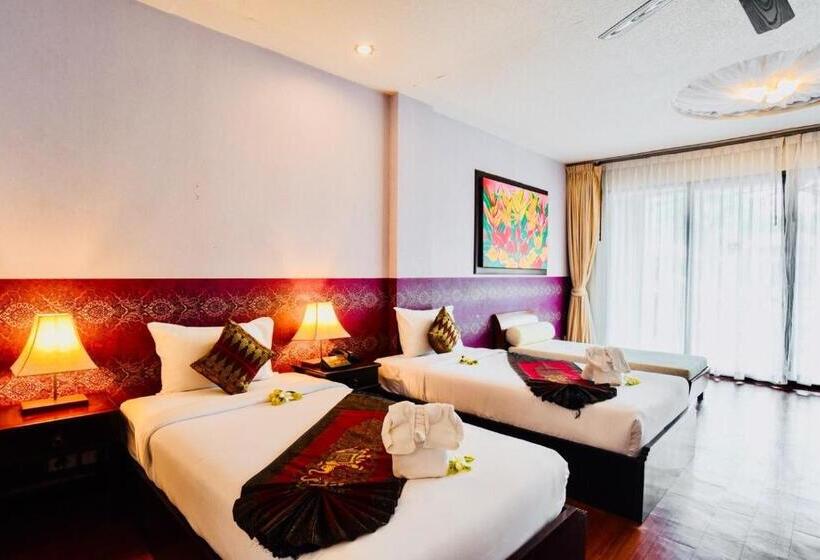 اتاق لوکس با چشمانداز استخر, Ramada By Wyndham Aonang Krabi