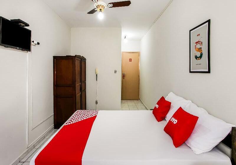 Suite King Size Bed, Best Western Windsor Pointe Hotel & Suites Frost Bank Center