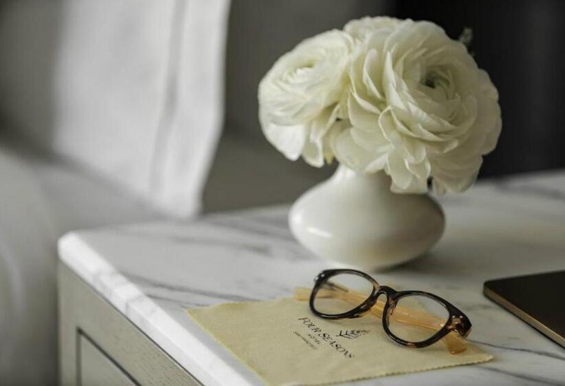 חדר דחוקס עם מיטת קינג, Four Seasons Hotel San Francisco