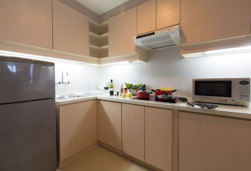 Люкс Deluxe 2 Спальни, Kristal Hotel Jakarta