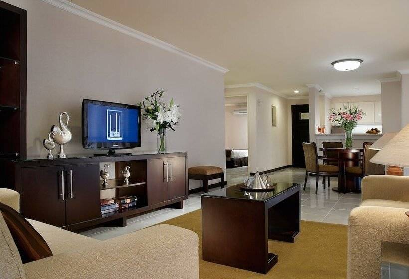 Люкс Superior 2 Спальни, Kristal Hotel Jakarta