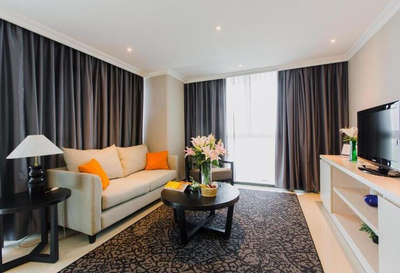Люкс Deluxe 2 Спальни, Kristal Hotel Jakarta