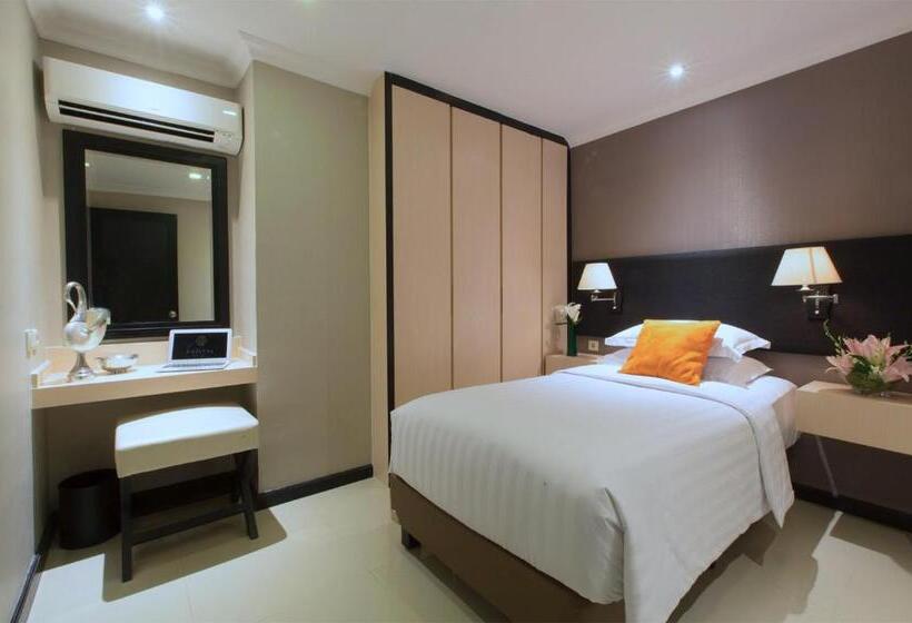 Люкс Deluxe 3 Спальни, Kristal Hotel Jakarta