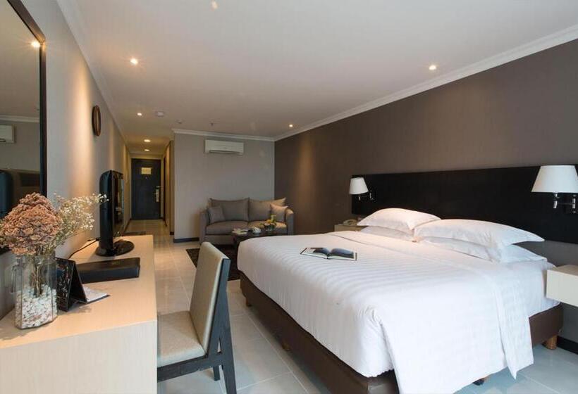 Студио Стандарт Вид на Бассейн, Kristal Hotel Jakarta