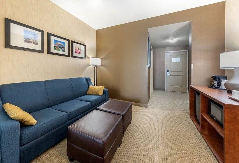 Люкс, Comfort Suites Near City Of Industry  Los Angeles