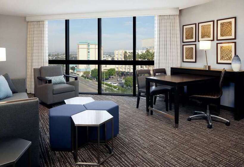 스위트 킹사이즈 침대, Embassy Suites By Hilton Raleigh Durham Airport Brier Creek