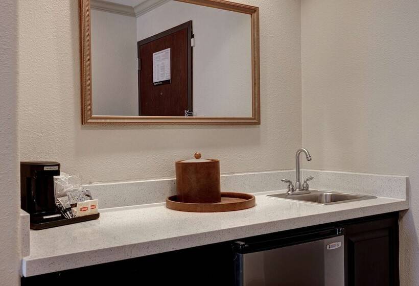 Студия Стандарт Двуспальная Кровать, Hampton Inn & Suites Galveston
