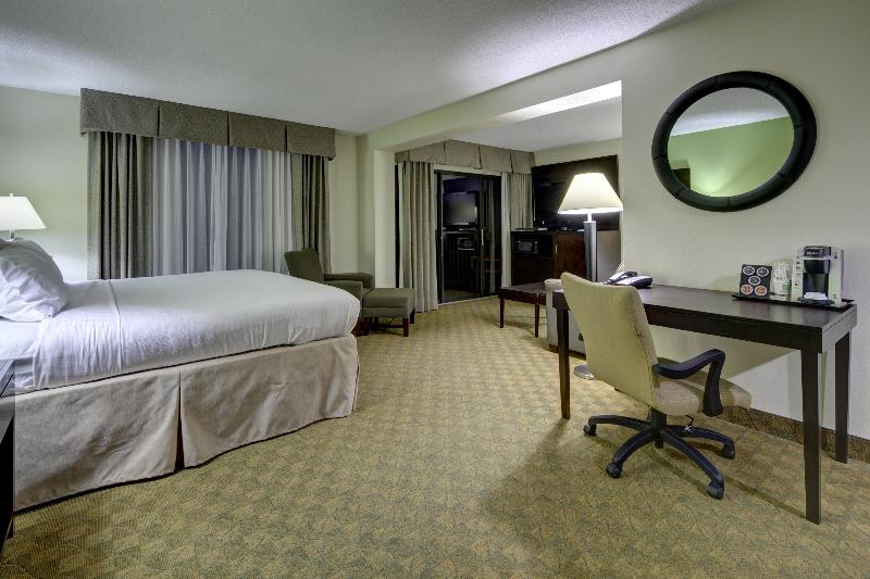 Номер Стандарт Адаптированный для Инвалидов, Hampton Inn & Suites Ridgecrest