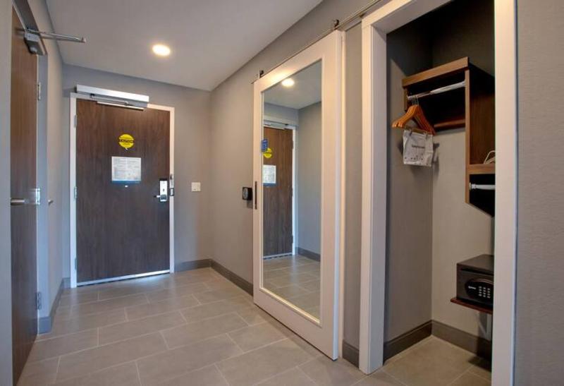 スイート, Hawthorn Extended Stay By Wyndham West Palm Beach