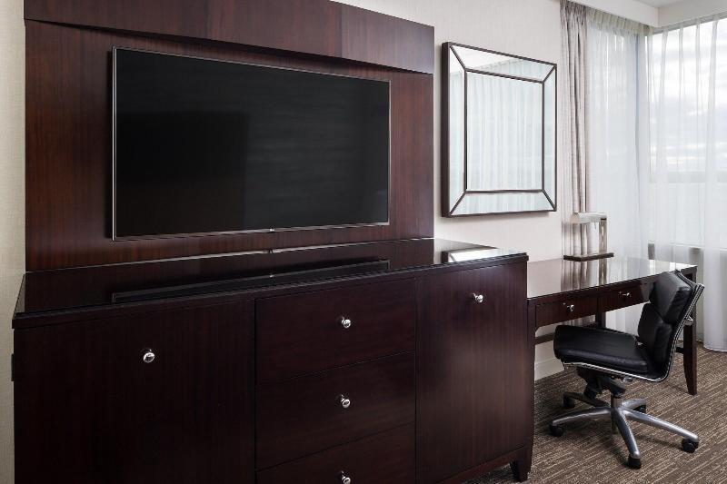 Стандартный Номер Кровать Кинг, The Westin Washington National Harbor