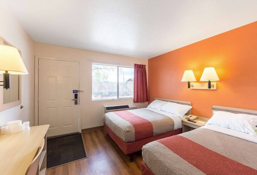 Номер Стандарт 2 Двуспальные Кровати, Motel 6klamath Falls, Or