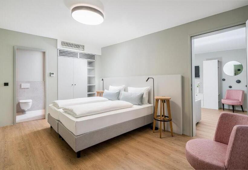 Апартаменты 4 Спальни, Koos Hotel&apartments   City Apart