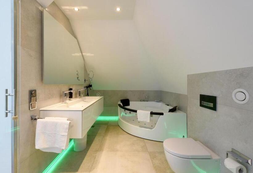 Люкс с Террасой, Koos Hotel&apartments   City Apart