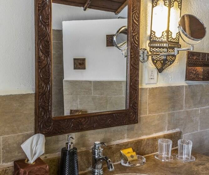 اتاق استاندارد, Breezes Beach Club And Spa
