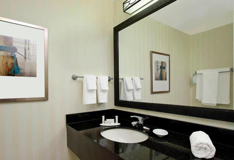 带大床的标准间, Fairfield Inn & Suites Fort Lauderdale Airport & Cruise Port
