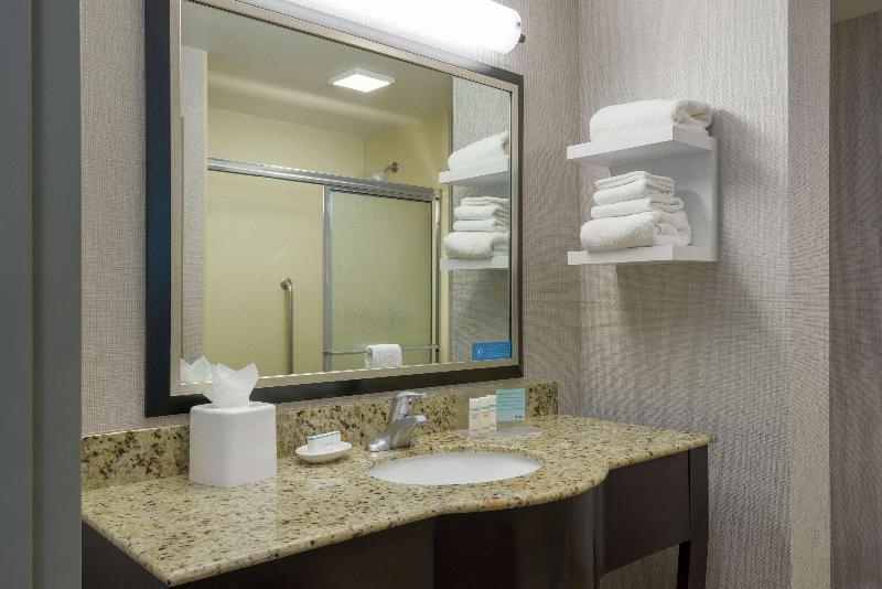 Стандартный Номер Кровать Кинг, Hampton Inn & Suites National Harbor   Alexandria Area