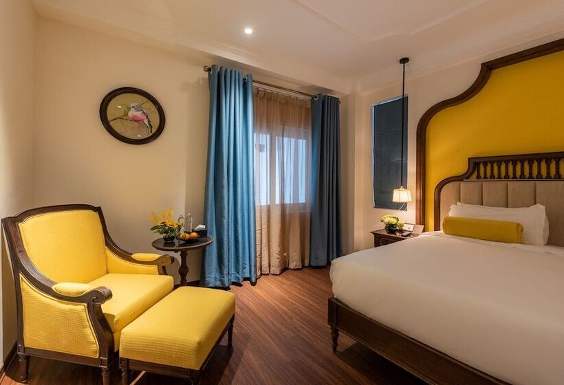 اتاق لوکس, Hanoi Tirant