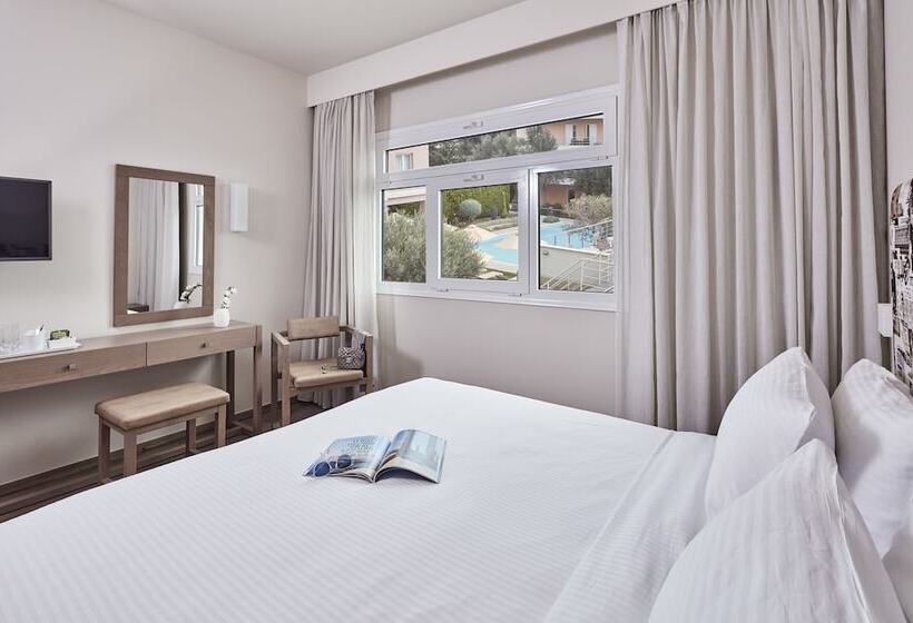 Семейный Номер, Civitel Attik Rooms & Suites