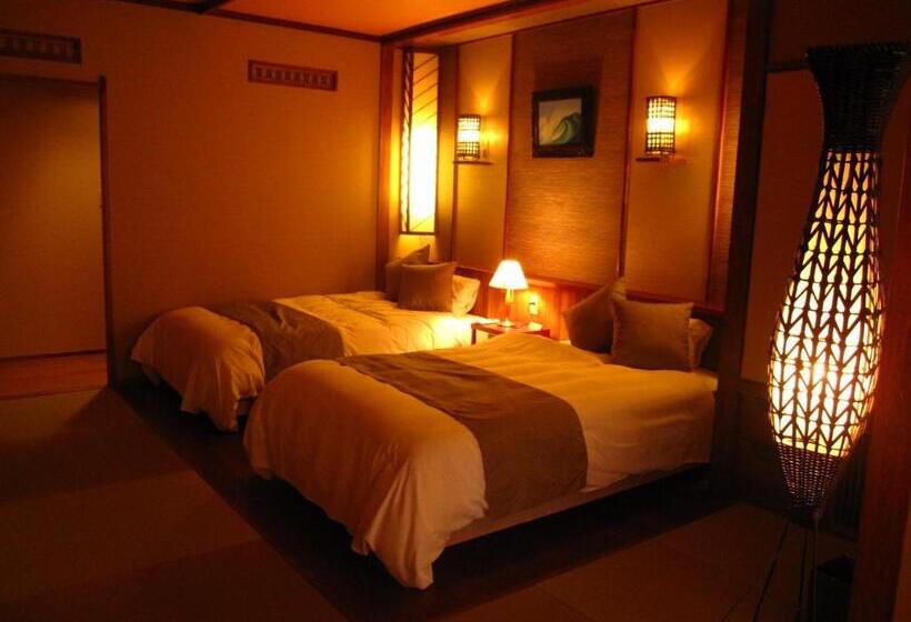 Номер Deluxe, Inatori Tokai Hotel Yuen