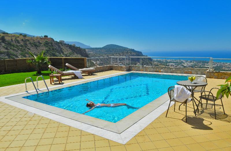Вилла с 1 спальней и бассейном, The Noverian Scenic Crete 5* Hilltop Villa Resort & Spa