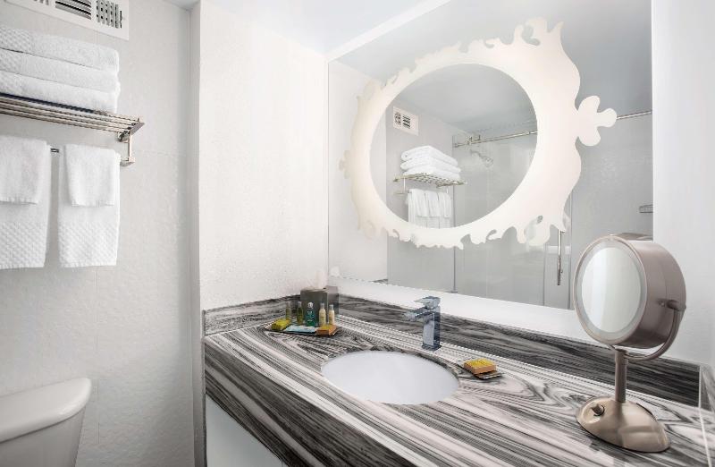 Номер Deluxe, Perdana