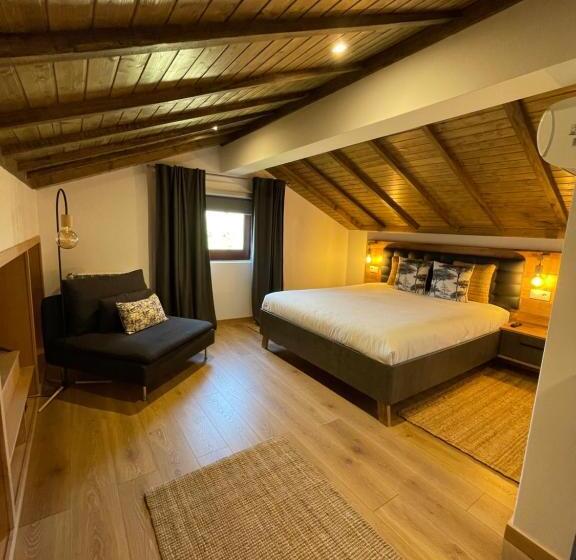 Номер Стандарт Вид на Бассейн, Villa D’aurora Country Suites