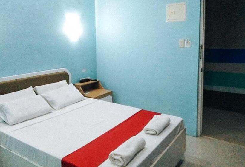 اتاق استاندارد, Reddoorz@em Pensiontel Butuan City