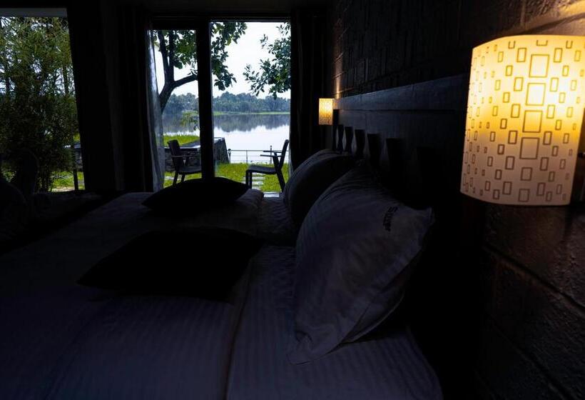 Номер Deluxe с Балконом, S River Resorts
