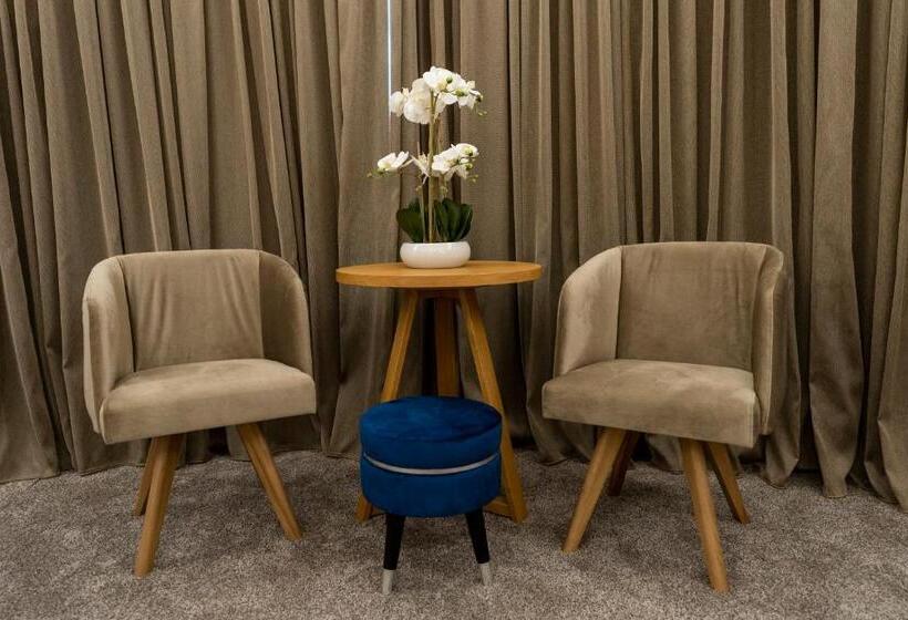 Номер Superior, City Petrich