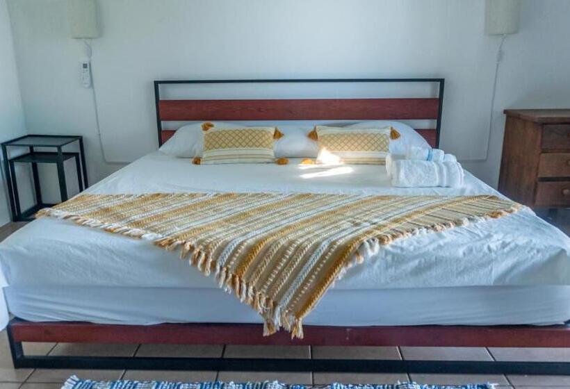 Номер Deluxe Вид на Море, Posada Arigalan