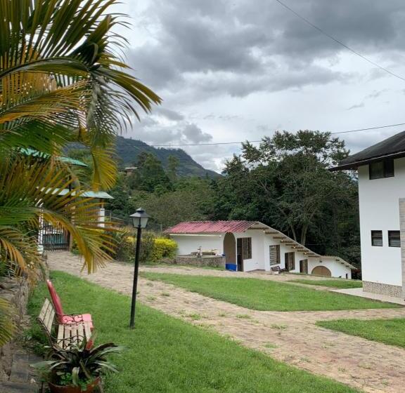 Семейный Номер, Cabaña Campestre Miraluna