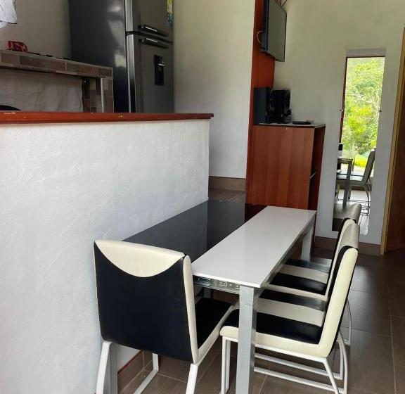 Семейный Номер, Cabaña Campestre Miraluna