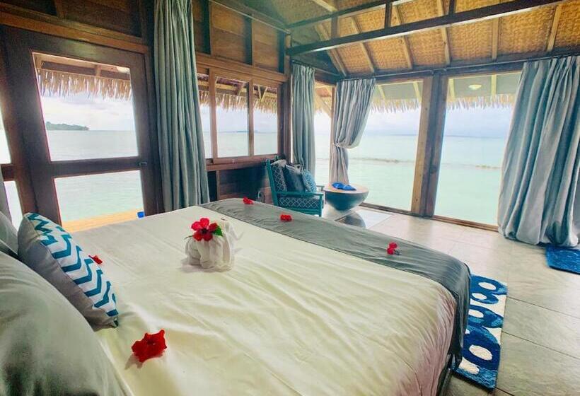 بنجلو ديلوكس, Azul Over The Water Resort