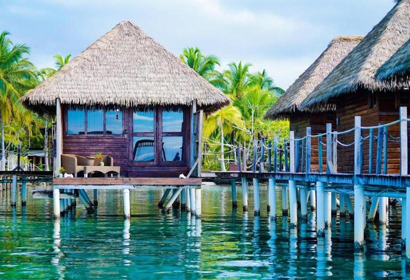 بنجلو قياسى, Azul Over The Water Resort