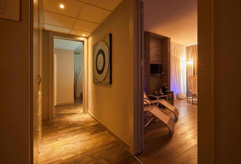 Люкс с гидромассажем, Castelmartini Wellness & Business