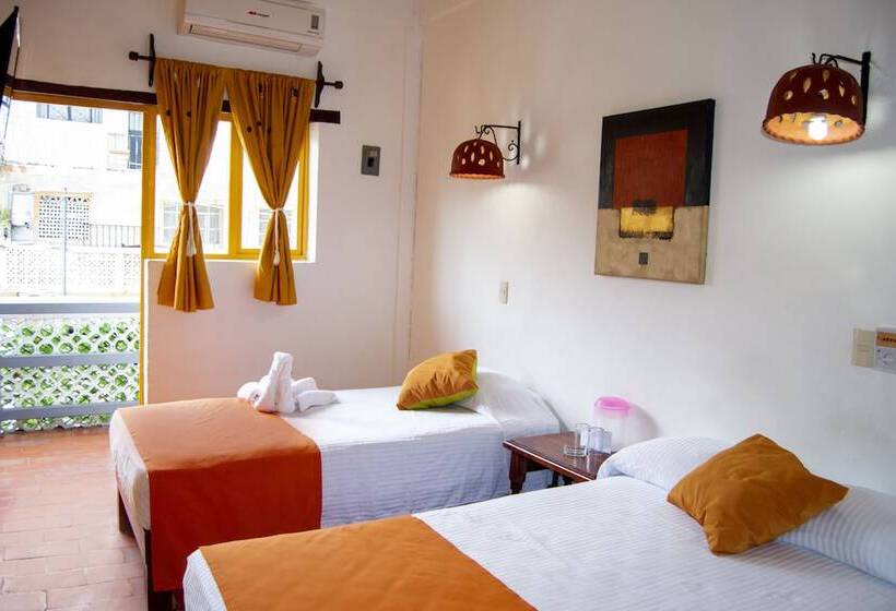غرفة قياسية ثلاثية, Hacienda De Vallarta Centro