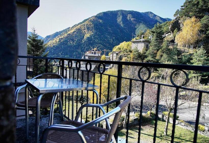 اتاق استاندارد با چشم‌انداز کوهستان, La Burna Panoramic