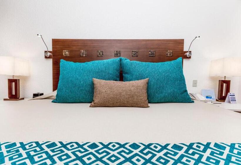 2 Bedrooms Suite Sea View, The Royal Cancun All Suites Resort