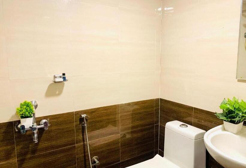 اتاق استاندارد, Oak By Signature Airport Zone Hyderabad