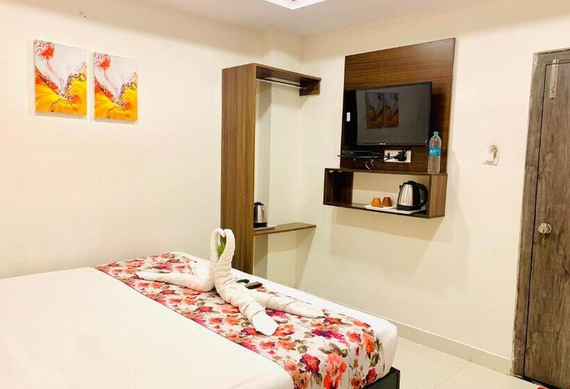 سوییت جونیور, Oak By Signature Airport Zone Hyderabad