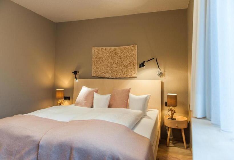 اتاق استاندارد چهار تخته, Arlsuites